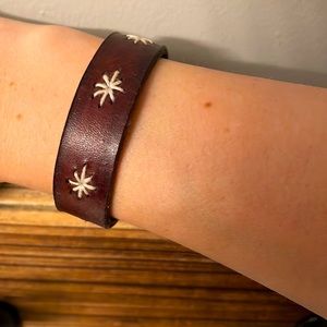 Leather bracelet for small wrist